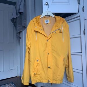 The perfect yellow rain jacket